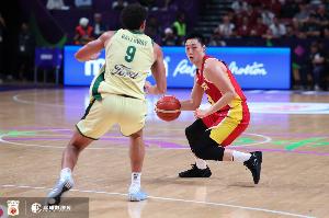 澳洲幸运10-看男篮亚洲杯决赛没？朱正：胡明轩打得真强硬